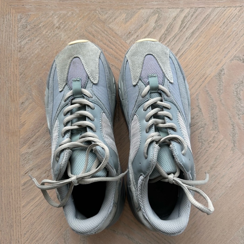 Yeezy boost 700 - Picture 2 of 8